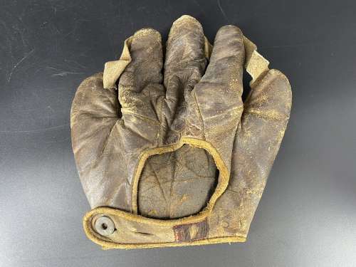 Spalding Ambidextrous Glove Front
